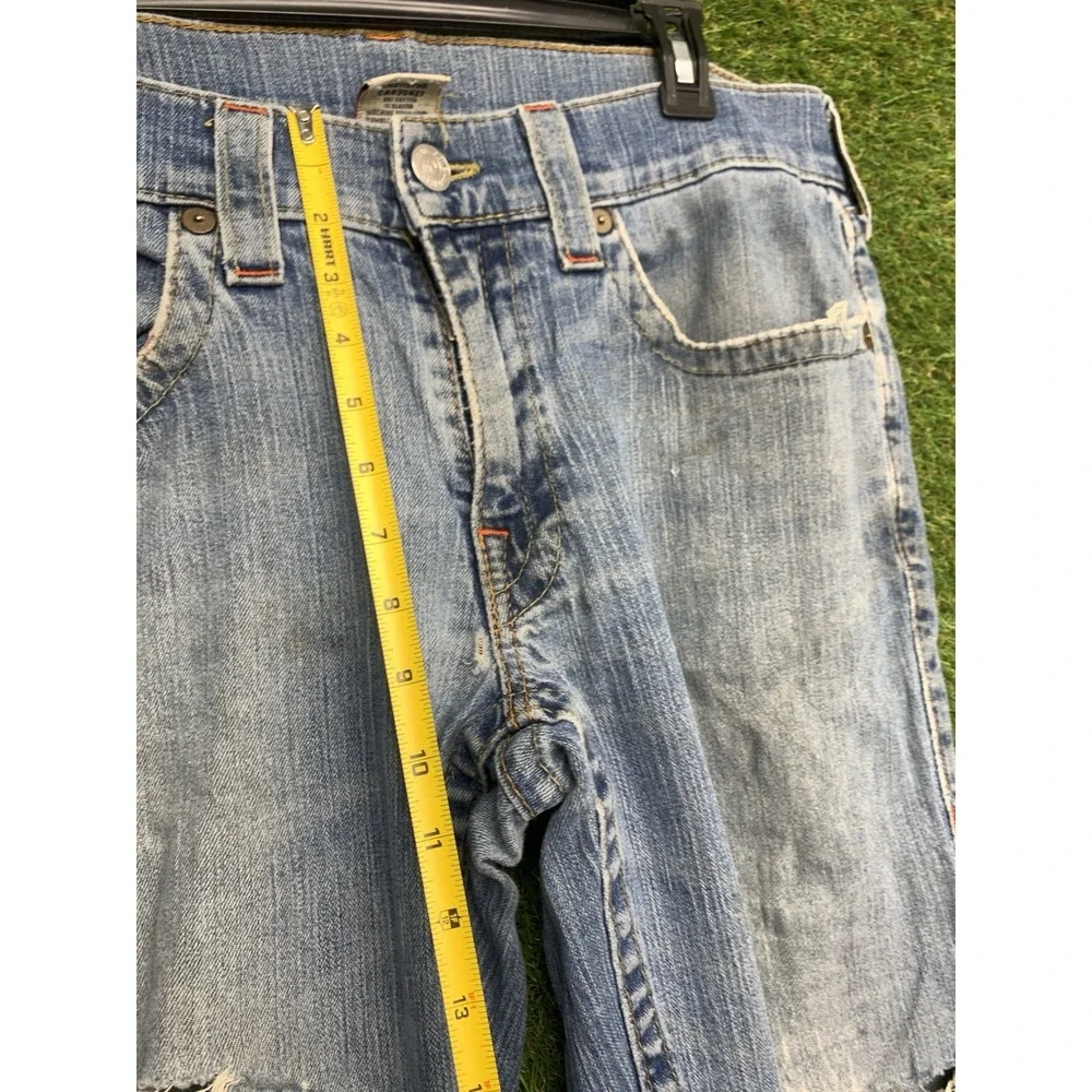 True Religion shop confidence